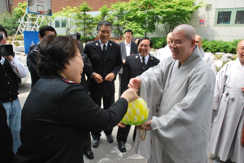 2010.05.17_구세군 후생원 방문 (8)
